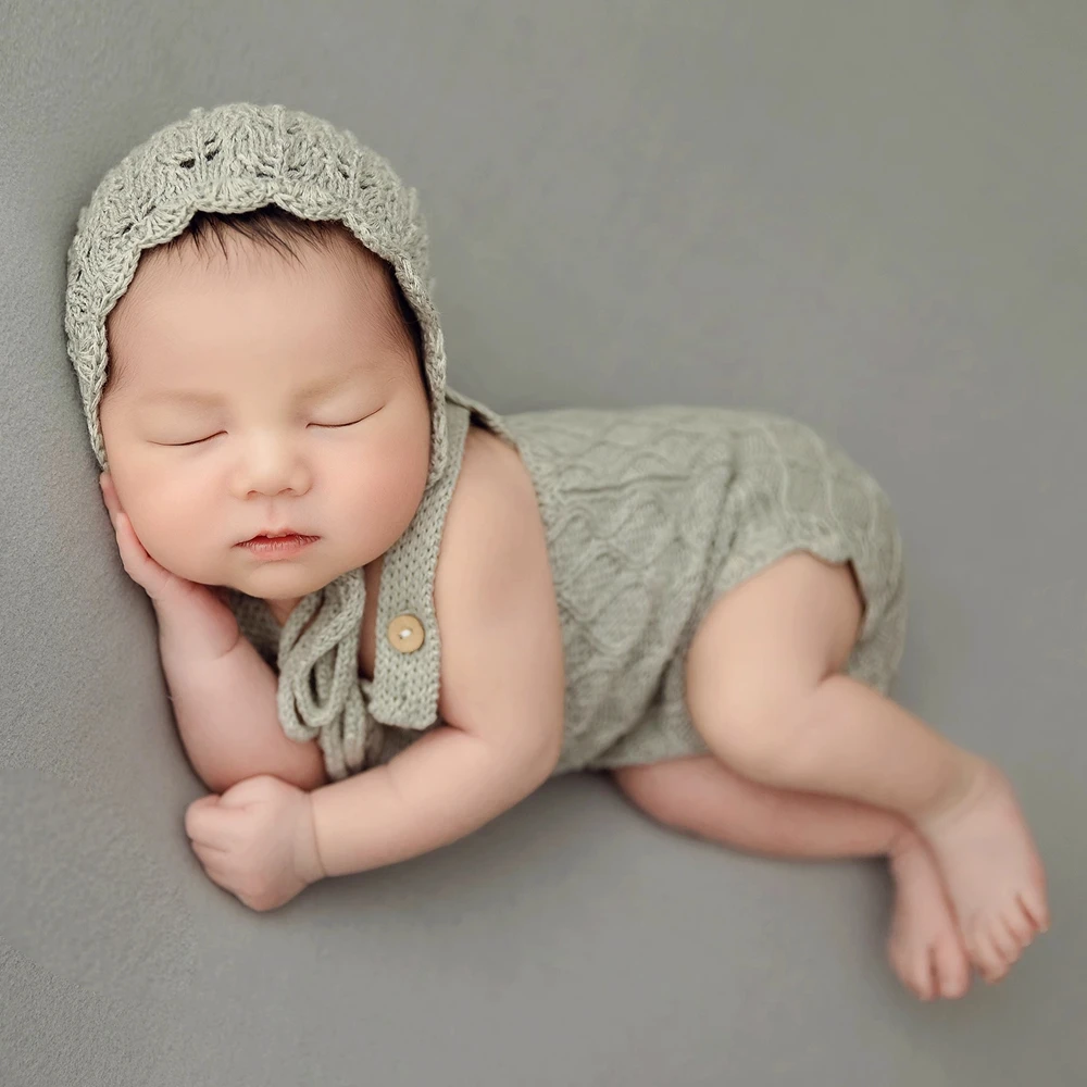 Knitted Newborn Girl Outfit Baby Photography Props Hand Lacy Baby Girl Romper and Bonnet Pattern Newborn Photography Accessories