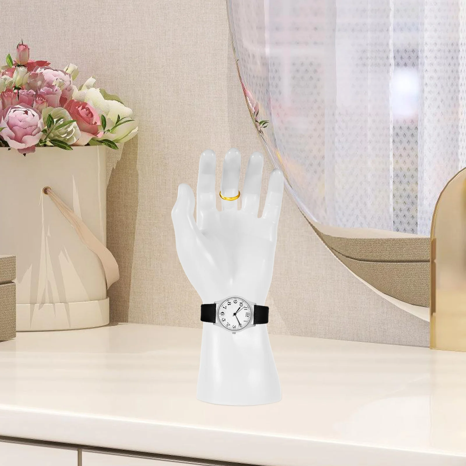 

Semi-Clenched Male Hand Jewelry Display PVC Realistic Ring Holder Watch Organizer Mannequin Hand for Ring Display Stand