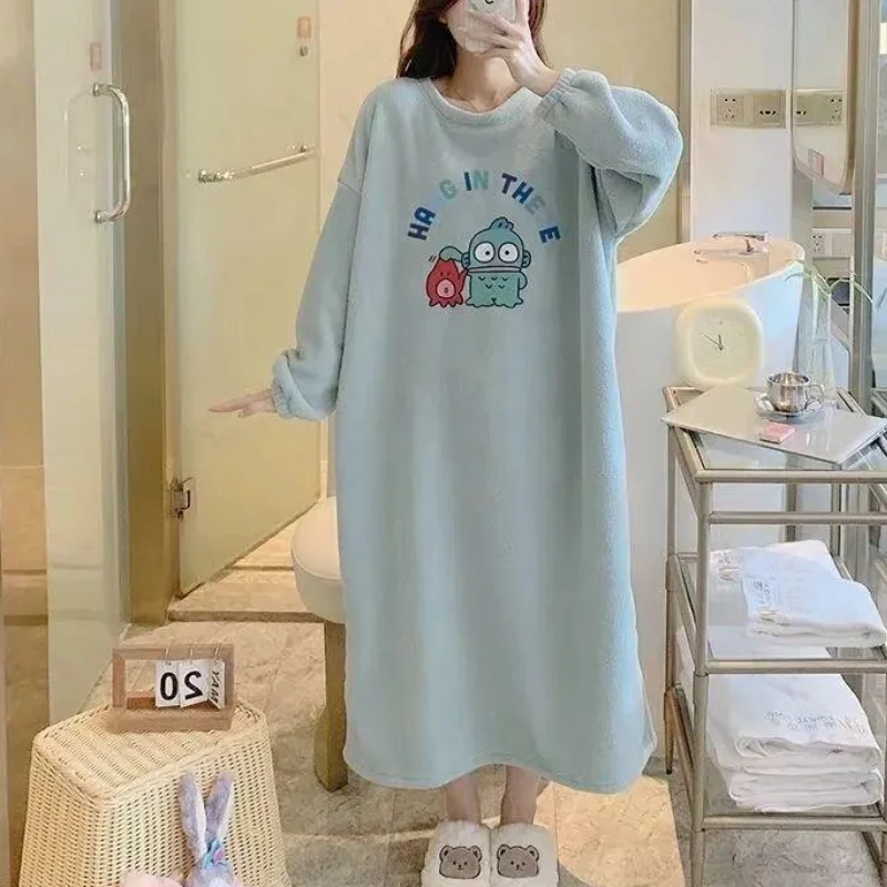 

Пижама Sanrio Hangyodon Pochacco, увеличенный размер, мультяшный дизайн, на флисовой подкладке, утолщенная, женская, для дома и улицы, зимняя, длинная, забавная