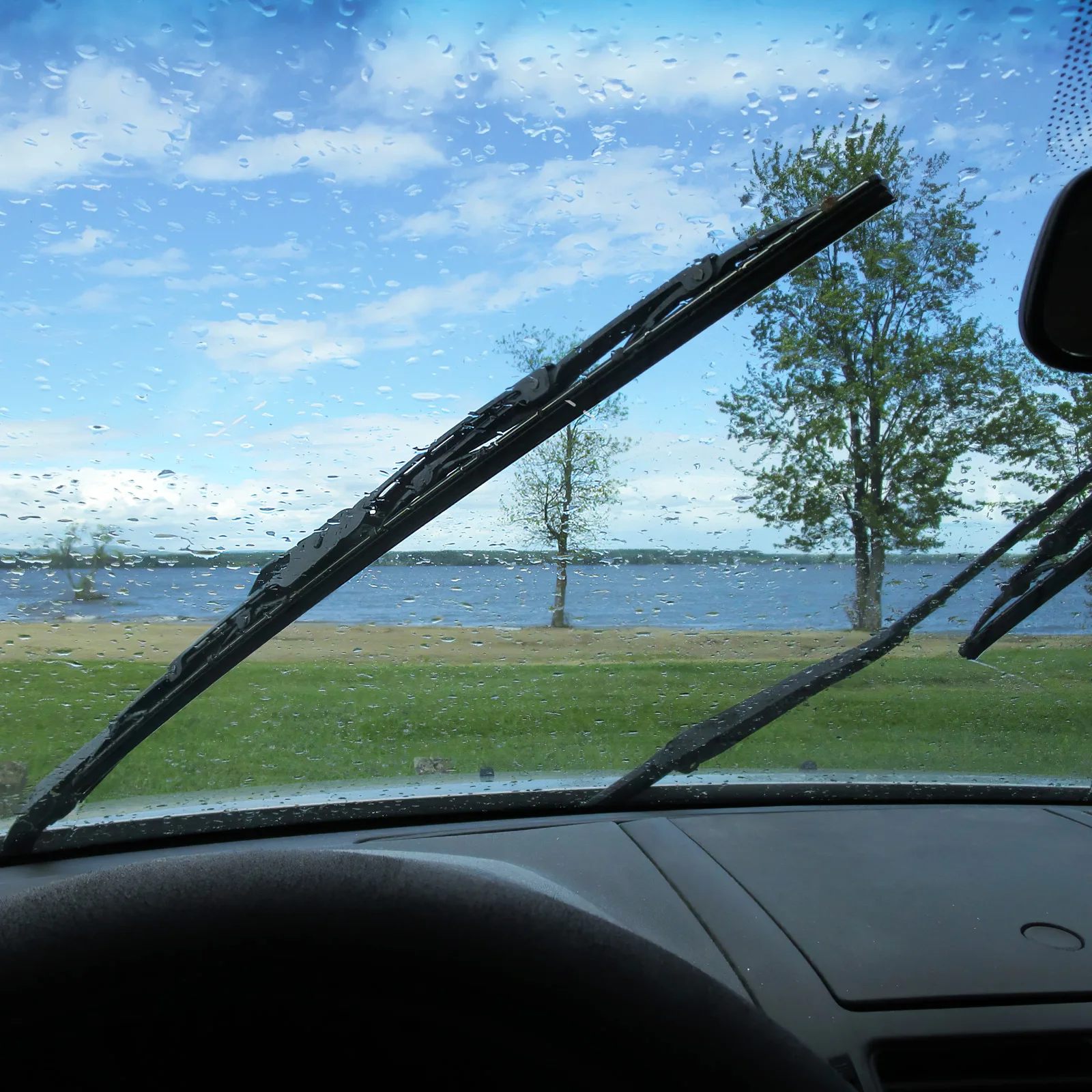 

10pcs 6mm Rainproof Rubber Wiper Blades Refills Frameless Car Windshield Insert Strips Universal Fit for Trucks Lorries