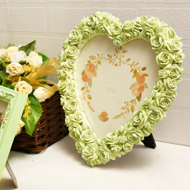 European Style Wedding Photo Decorative Frame Can be Placed Or Hung Heart-shaped Carved Photo Frame Single Frame White Wreath