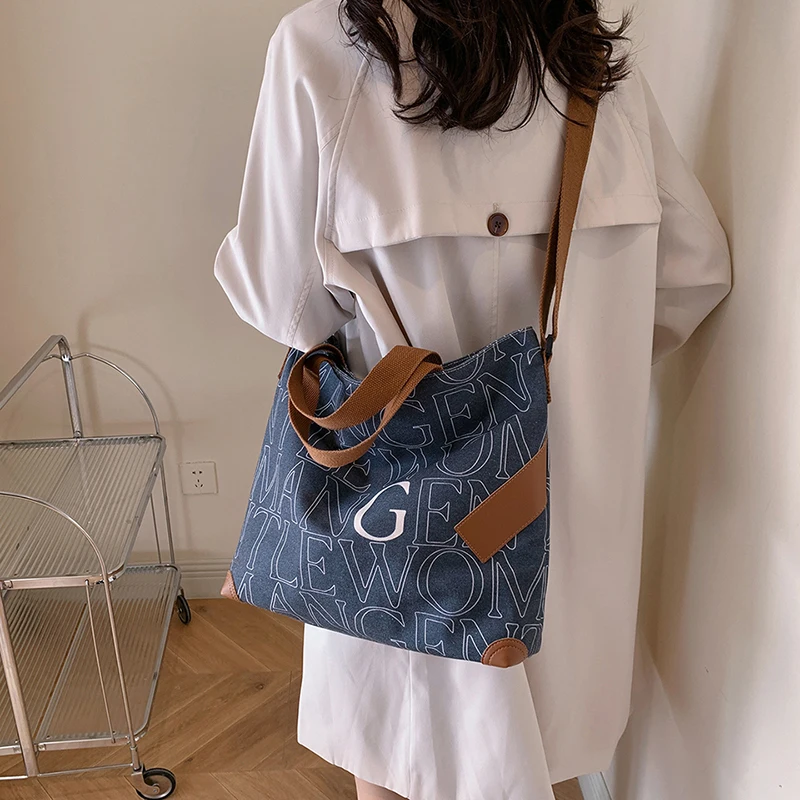 Fashion Classic Women's Contrast Letter Printed Tote Bag New Large Capacity Canvas Single Shoulder Crossbody Bag Storage Bags image 4