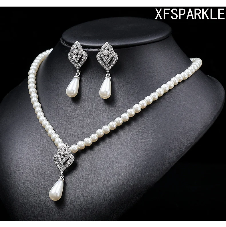 2024 China\'s latest pearl necklace set clavicle chain alloy for woman gift