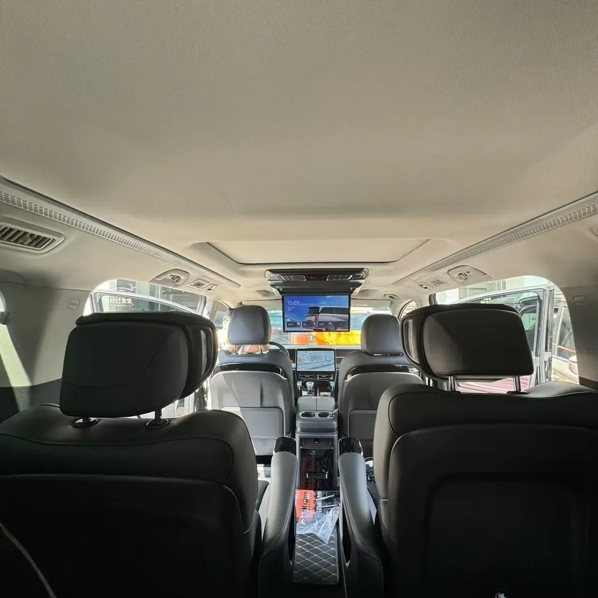 

Applicable to Trumpchi M8 Grandmaster Edition commercial vehicle in-vehicle ceiling TV monitor 15.6/17.3 inch high-definition