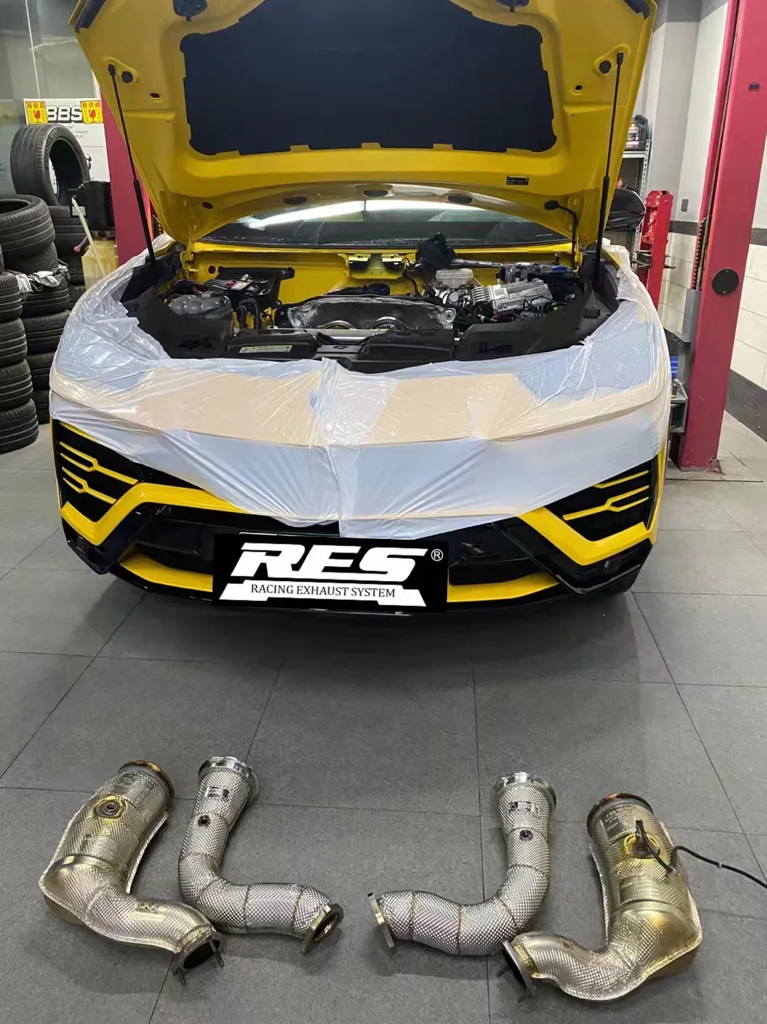 نظام عادم أداء عالي التدفق من الفولاذ المقاوم للصدأ 304 Donwpipe لـ Lamborghini URUS V8