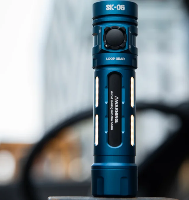LOOP GEAR SK06 Titanium Flashlight, 18650 Straight Tube Rechargeable Torch with 2400LM Main Light