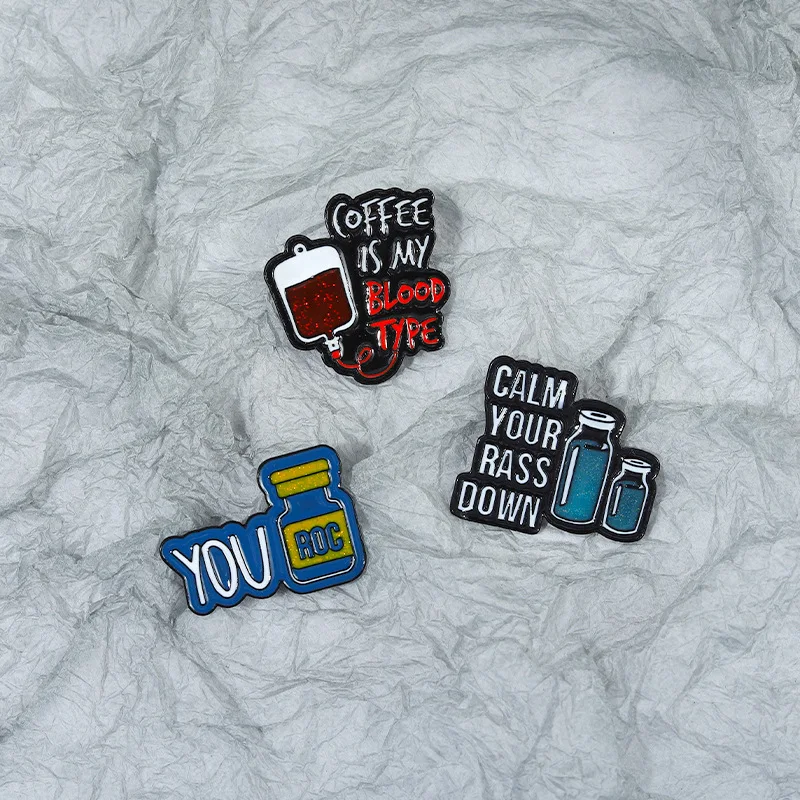 Creative Trendy Cartoon Medical Instrument Oil Drop Lapel Brooch Badge Pin Denim Bag Gift Men Women Fashion Jewelry Accessories