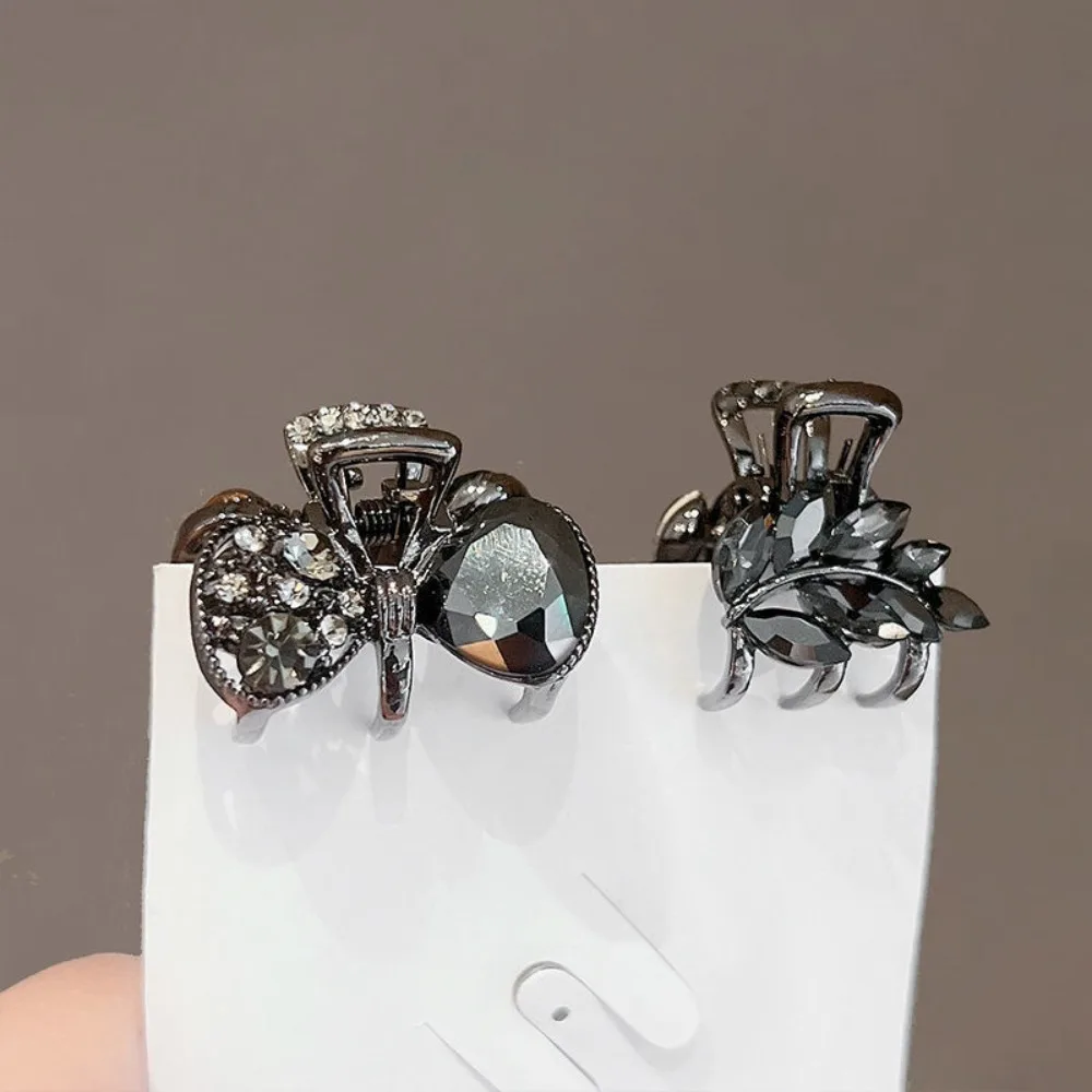 

Summer Alloy Rhinestone Mini Hair Claw Clip Retro Shining Bangs Hair Clip Crystal Bow Metal Small Shark Clip Girl Birthday Gift
