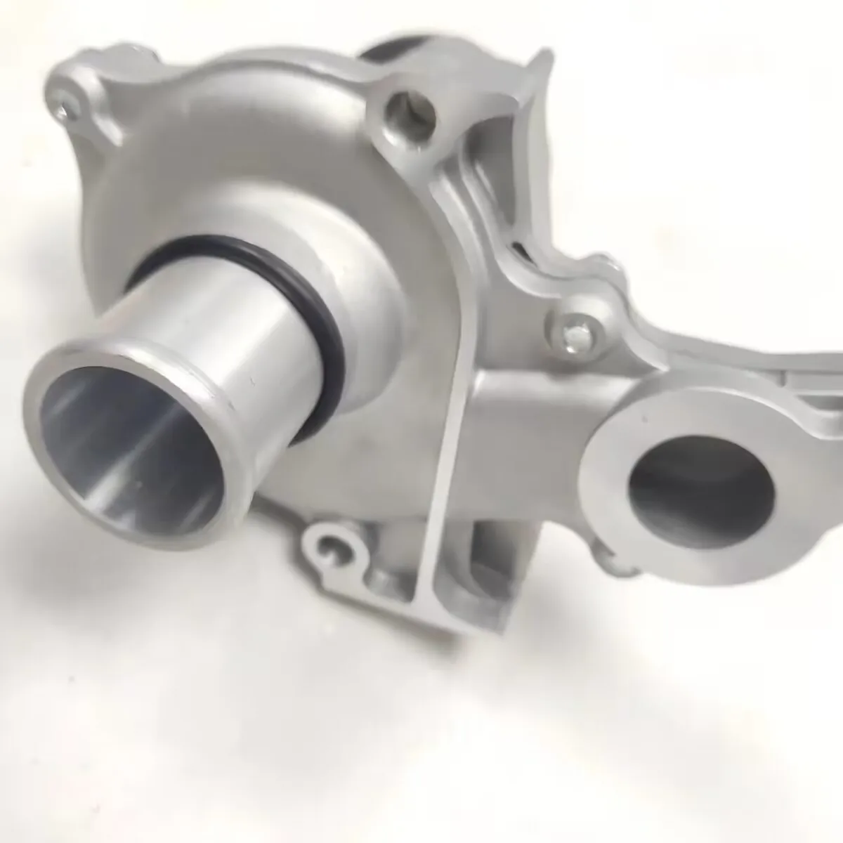 

Водяной насос двигателя для двигателя Geely panda gx2 gc2 lc2 CK MK KingKong 1.3 8A 479