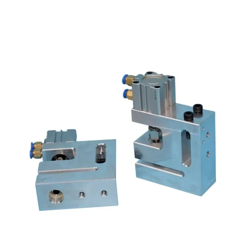 High-speed pneumatic round hole punching machine for plastic bags