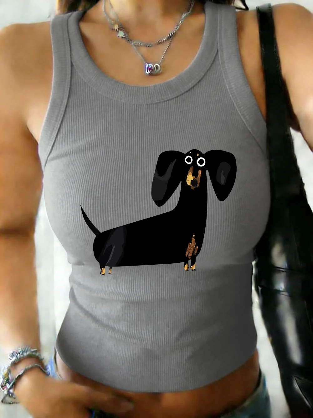 

Женская летняя эластичная майка с забавным принтом таксы, повседневная хлопковая облегающая майка без рукавов, базовая мягкая майка с круглым вырезом