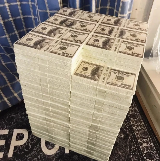 USD, USD banknotes, model decorations, store wealth acquisition ornaments, display props