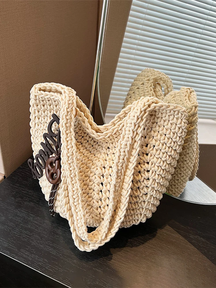 

Handwoven Large Capacity Tote Bag Women's Summer Vacation Shoulder Bag Fashionable Beach Holiday Handbag Soft Commuter Style