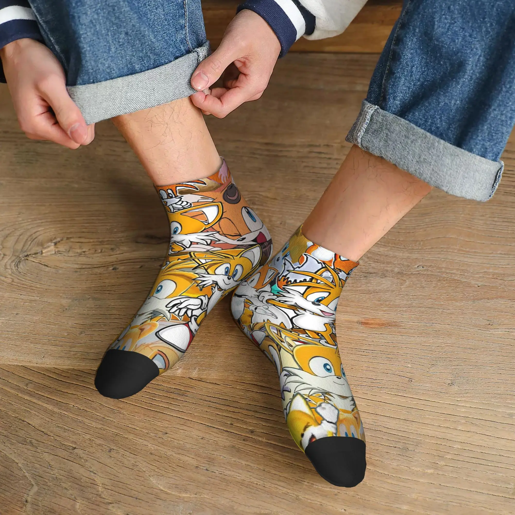 

All Seasons Tails the Fox Sonic the Hedgehog Socks Harajuku Sport Middle Tube Socks Soft Fashion Stockings for Men Women Gifts