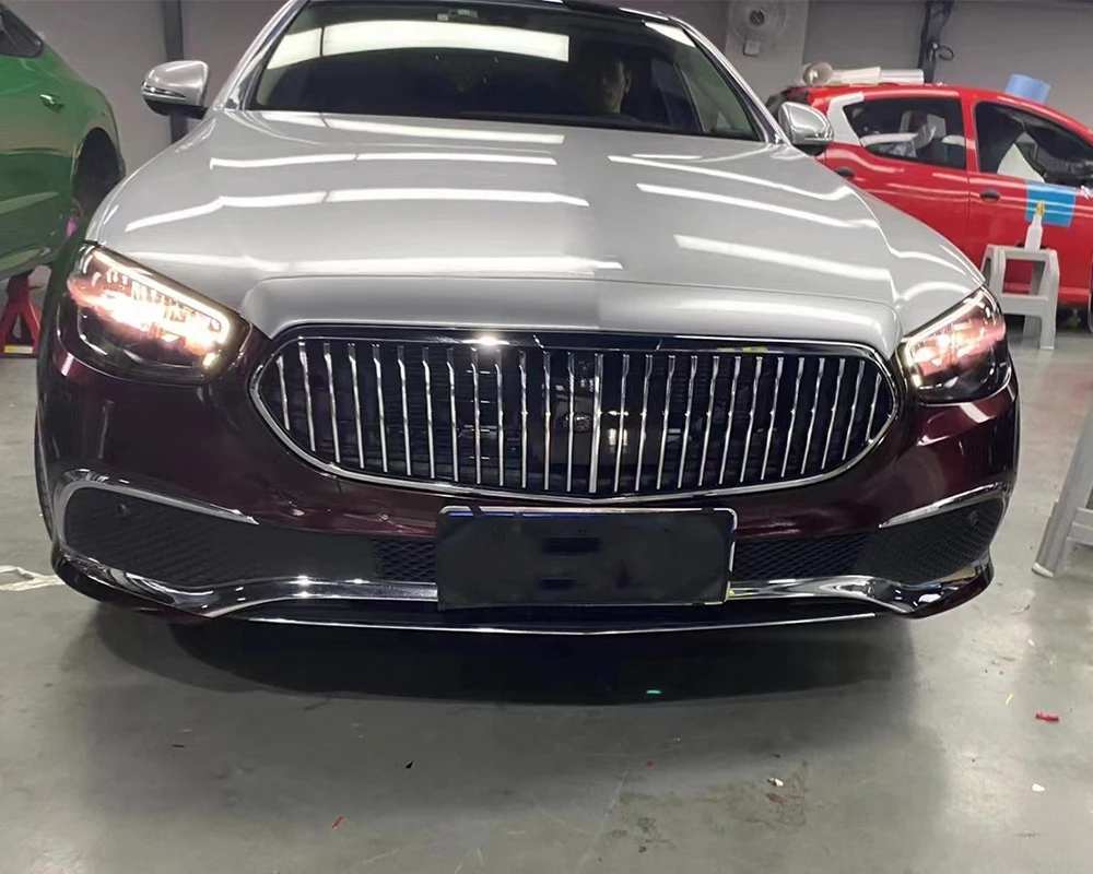 For Benz E-class standard maybach grille glossy black ABS material the W213 E260/E300 administrative modified vertical grille