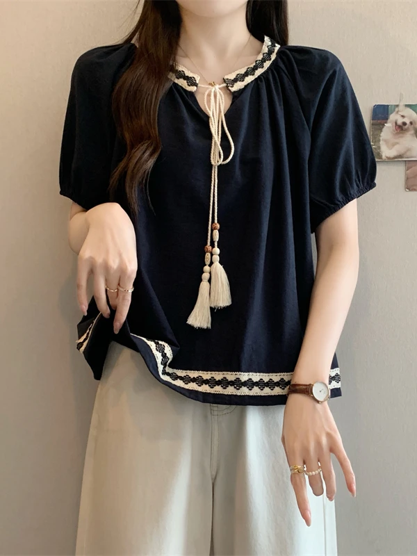 

Женская летняя свободная блузка больших размеров с коротким рукавом, V-образным вырезом, эффектом похудения и декоративными кисточками-веревочками, повседневная.