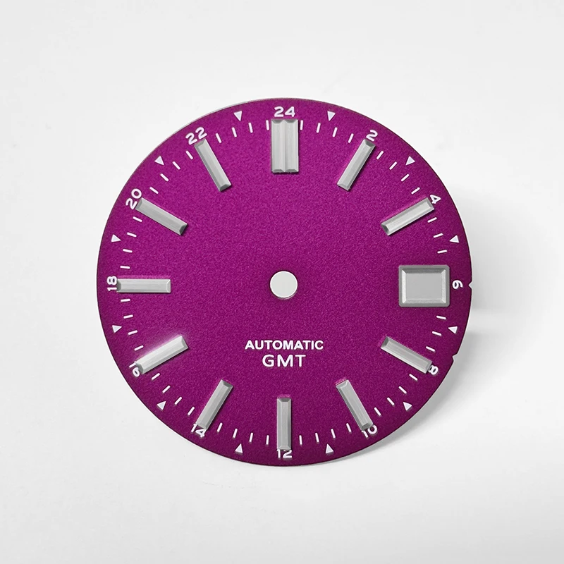 

Brilliant Magenta Dial NH34 GMT SU7 28.5mm NH34 Case Skx007 Date Sbdx001