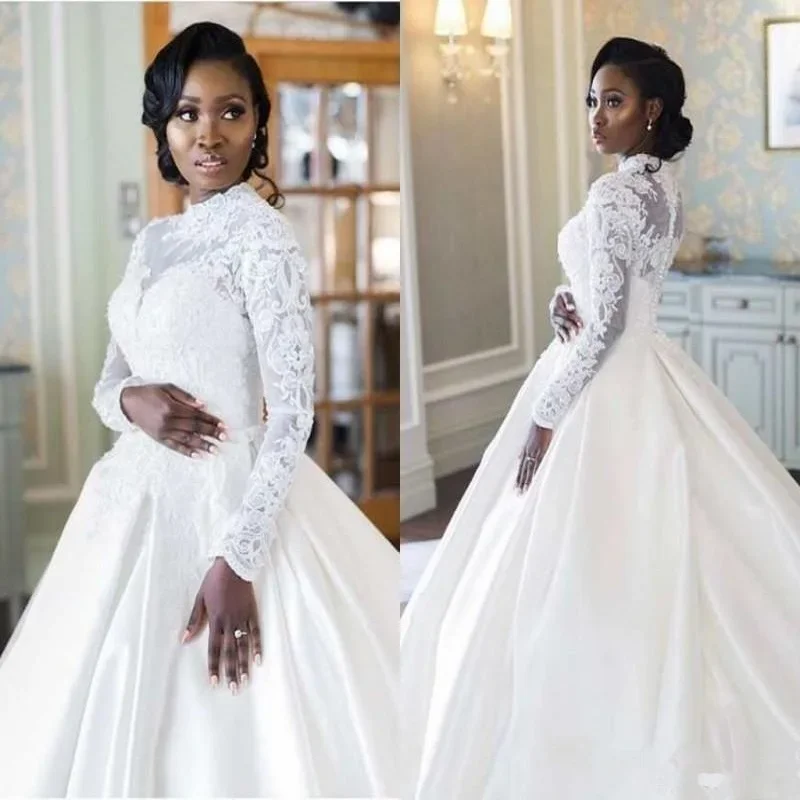 

Customized Ballgown Wedding Dresses Long Sleeve Princess Bride Dress Sweep Train Romantic Lace Appliques Vintage Bridal Gown