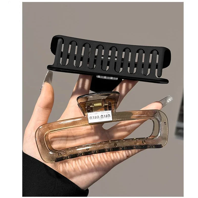 3 pçs elegante fosco carta grampos de cabelo para mulheres grande tubarão braçadeira grampos de cabelo parte de trás da cabeça apertos de cabelo elegantes acessórios de cabelo