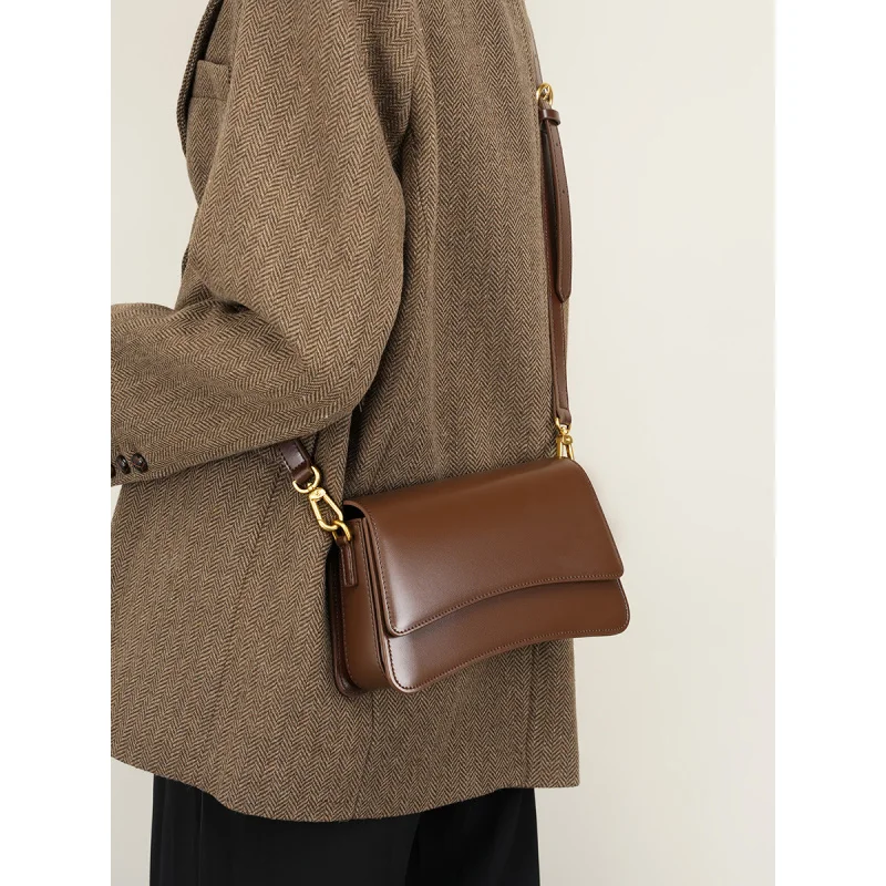 

Single Shoulder Crossbody Underarm Bag Cowhide High End Feel High Quality Niche Baguette Bag side genuine leather bags for women