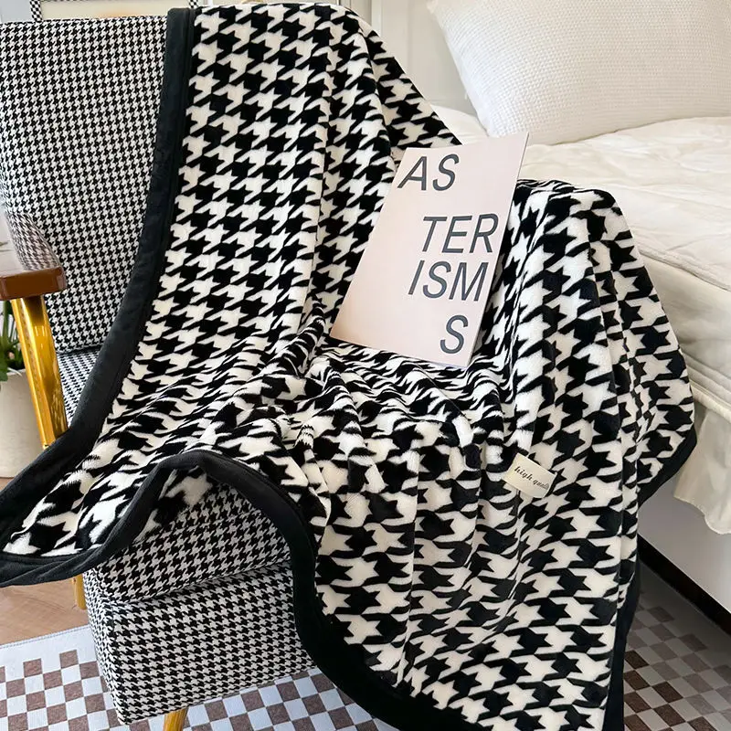 

Coral Fleece Blanket Thick Cover Office Nap Air Conditioned Bedding Winter Dormitory Lightweight Sofa Throw Blanket