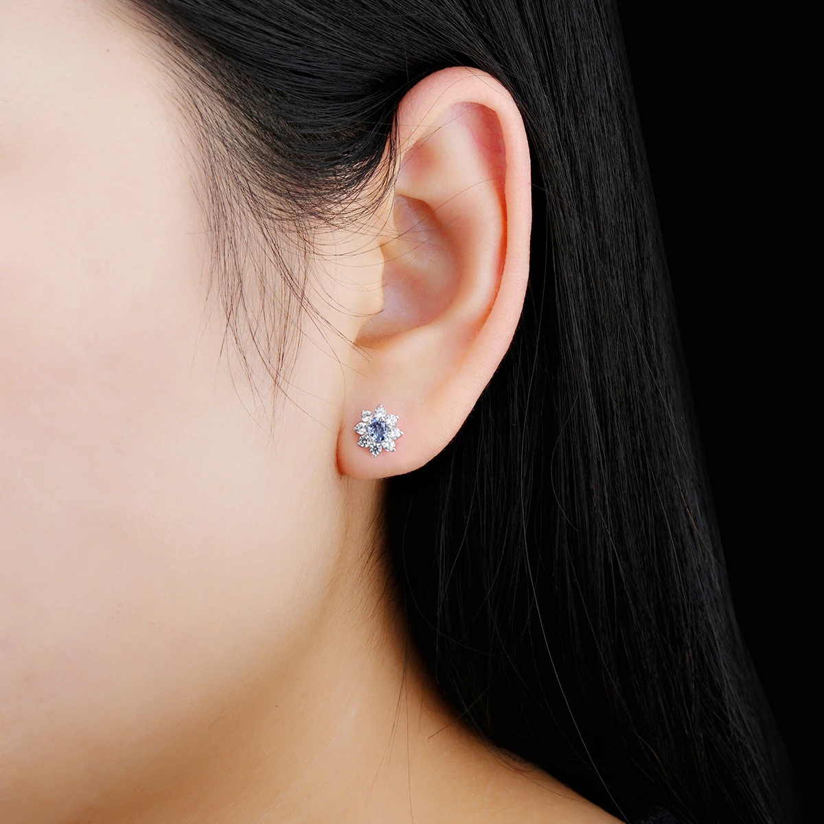 Natural Tanzanite Sterling Silver Stud Earrings 0.7 Carats Genuine Gemstone Light Purple Classic Style Fine Jewelry Design