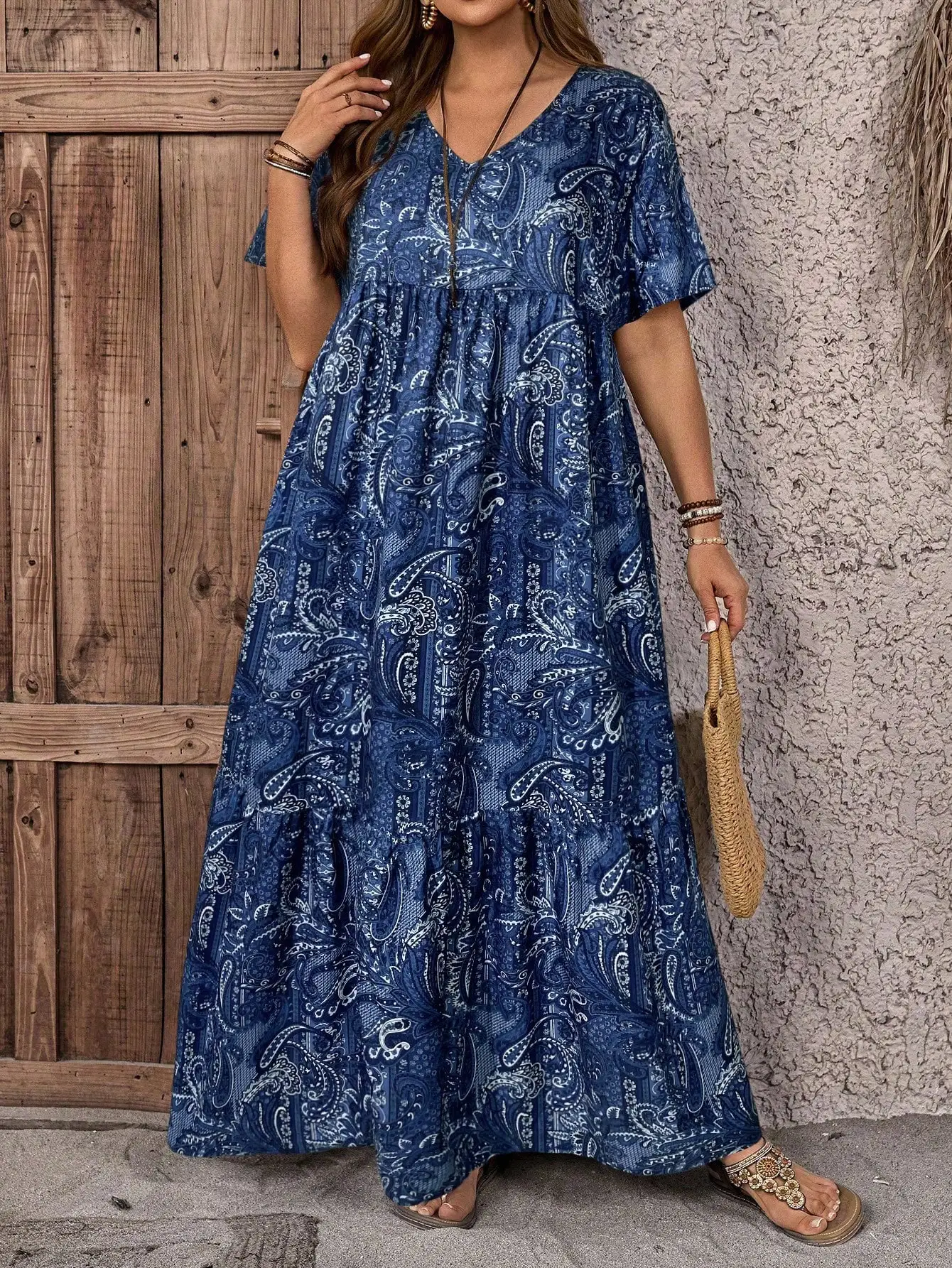 

Богемное женское макси-платье с V-образным вырезом и принтом пейсли, свободного кроя, с многоярусной юбкой, для летнего повседневного образа и пляжного отдыха