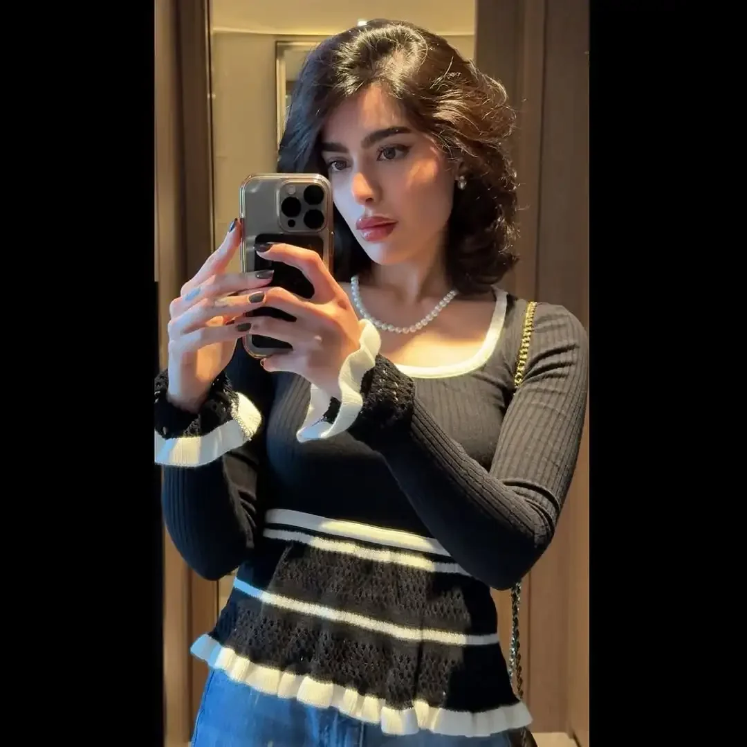 Contrast Knitted Pullover Women Chic Full Sleeve Striped Ruffle Slim Short Pullovers 2026 Lady Fashion Spring Autumn Tops Wear