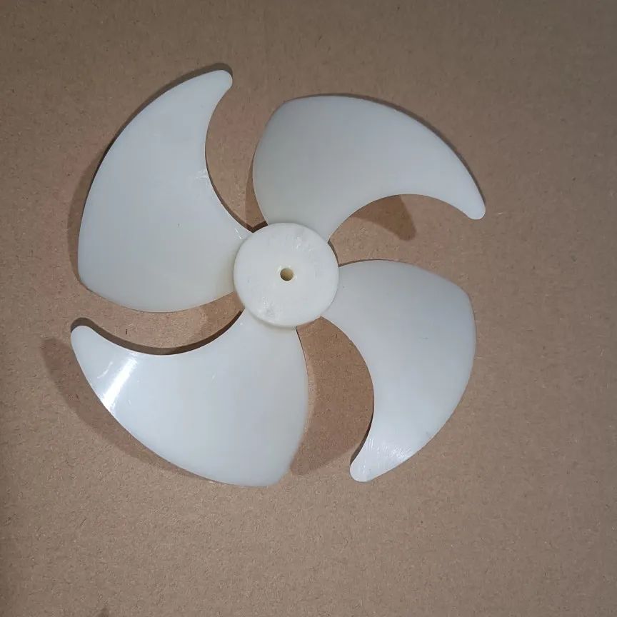 Suitable for frost-free refrigerator fan fan blade diameter 10CM reversing leaf column thick 3MM