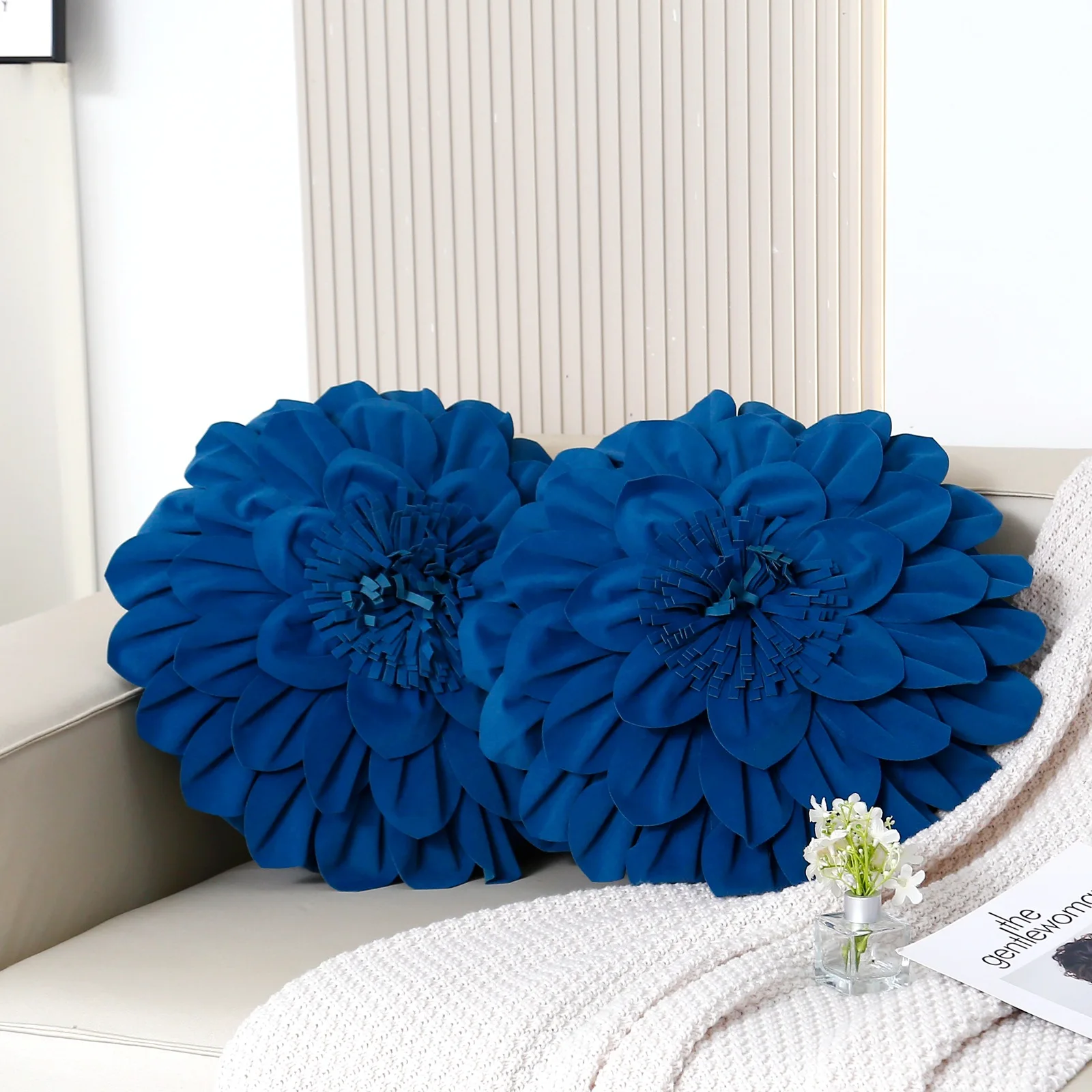 

Three Dimensional Chrysanthemum Patchwork Cushion Cover Velvet Solid Handmade Pillow Covers Decorative Home Flower Pillowcase