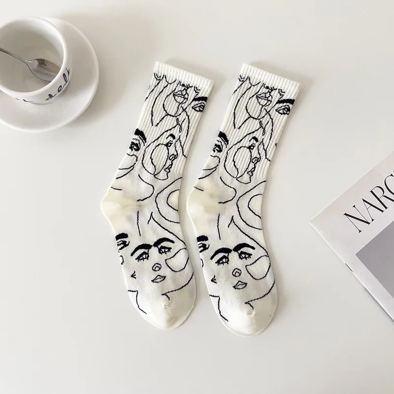 3 Pairs/Set Abstract Print Socks Stylish Creative Mid Tube Unisex Socks Suit In All Seasons For Daily Sport