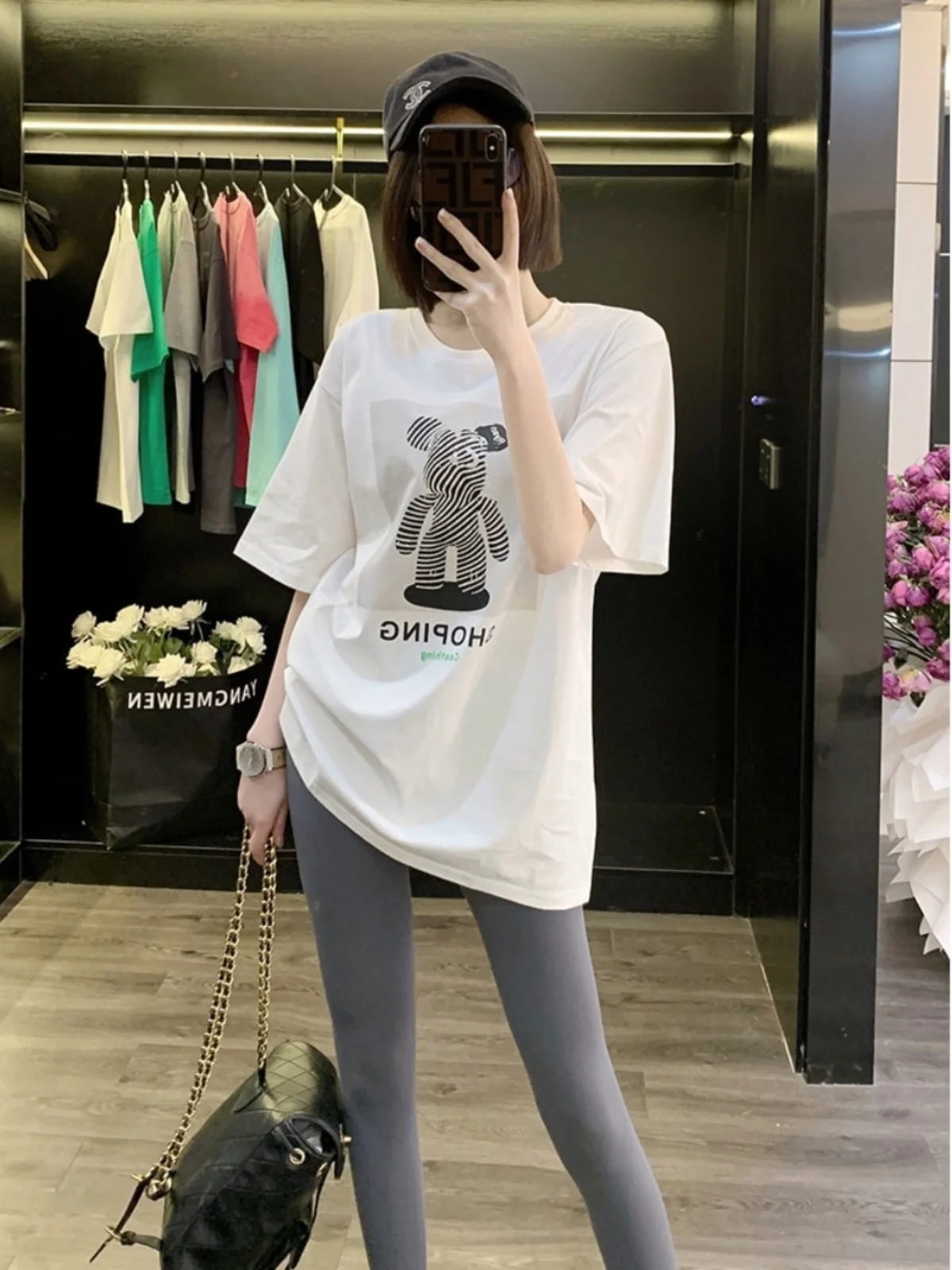 

White Oversized Mid-Length ort-Sve Summer T-irt Women's New Sle Botl Top Korean Sle Cotton Creative Print