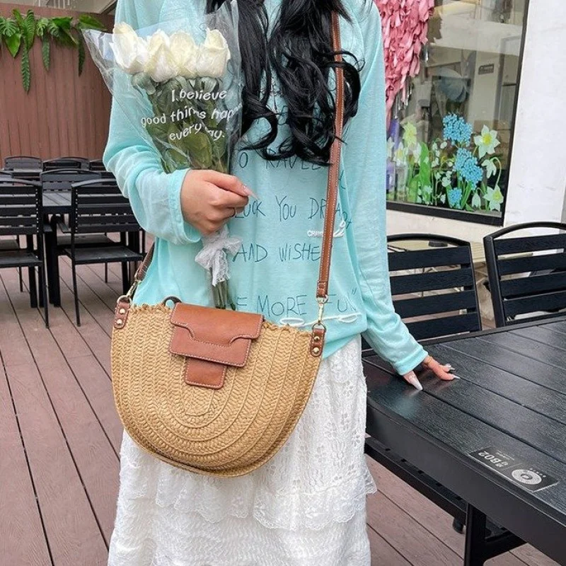 

High-End Women's Shoulder Bag Made Of Premium Leather With Trendy Design And Paris Vintage Daily Look ​