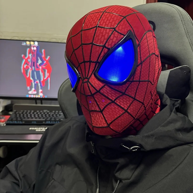 

Breathable Spider Man Headset With Chin Operable Blink Touch Glowing Cosplay Mask Halloween Boys Kid Helmet Model Toy Gift