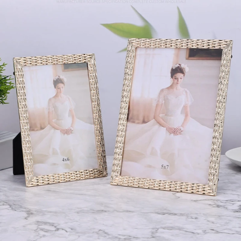 Fashion 6/7inches gold Metal Picture Frames cuadros para fotos Desk interior for room decoration