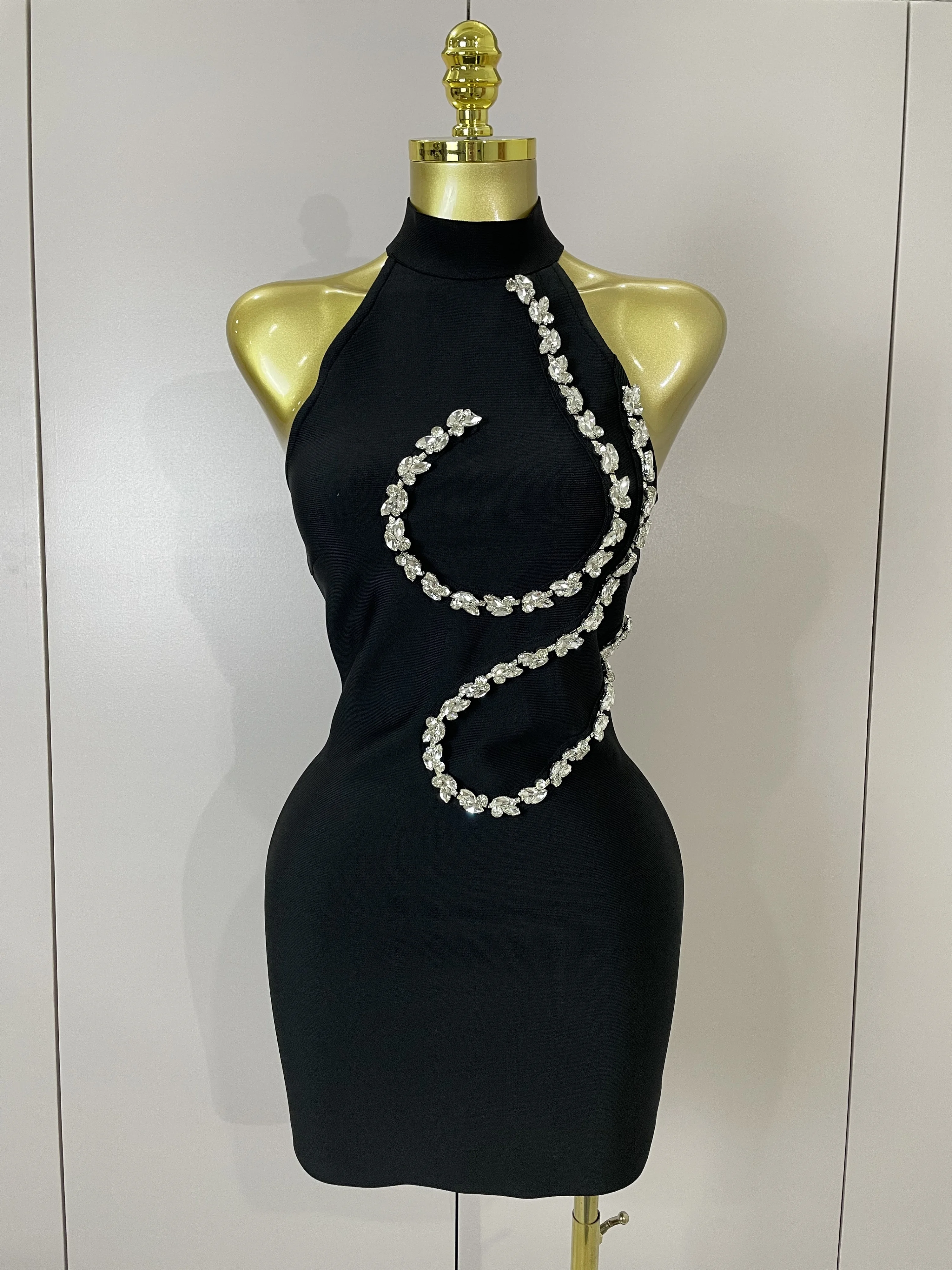 

2025 New Arrived Shinning Crystal Sexy Off the Shoulder Bodycon Bandage Mini Dress Women Nightclub Party Celebrate Birthday Wear