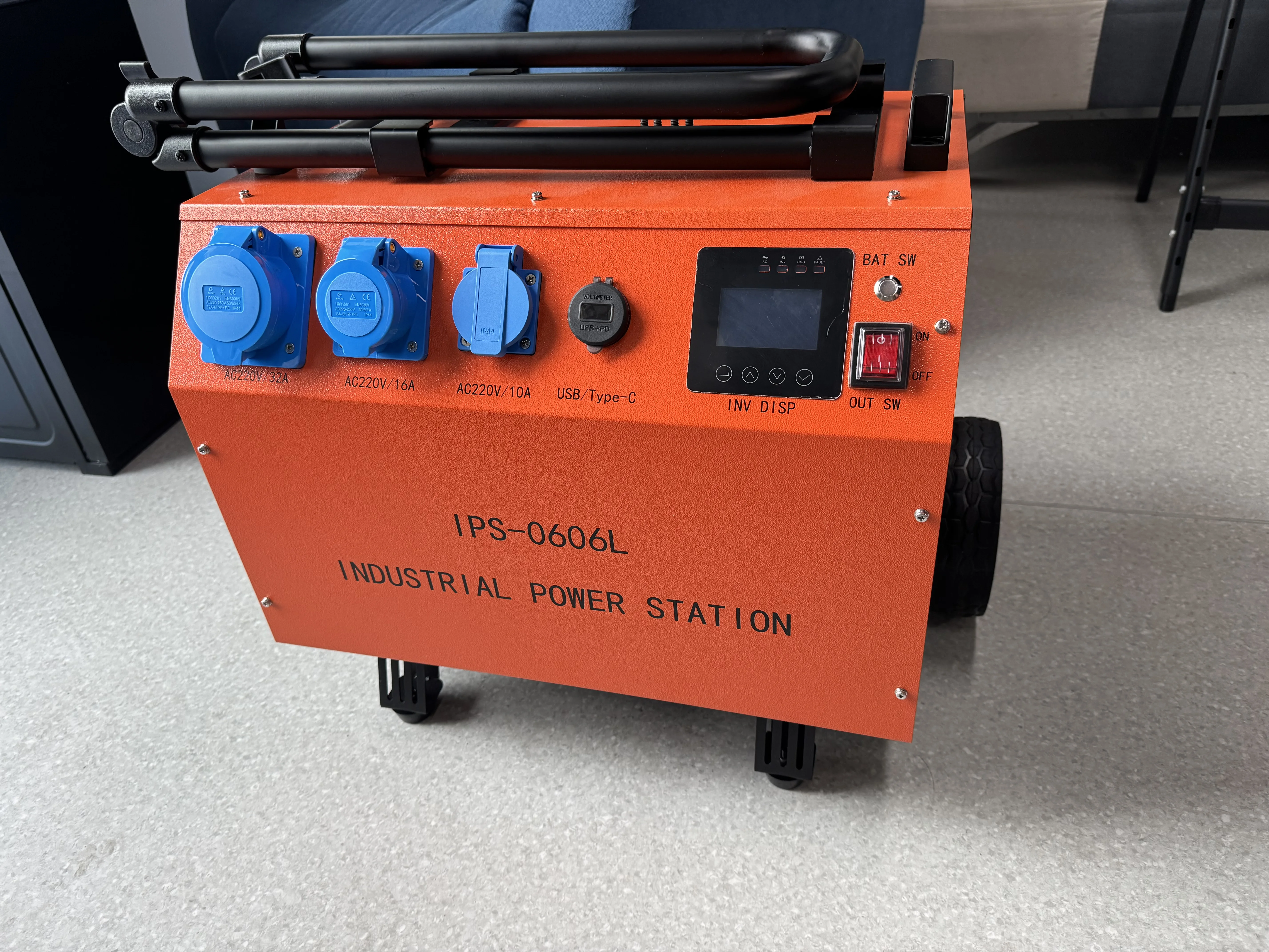 Clean Energy Durable 5000W Silent Mobile Power Station 220V 5376wh for Welding Cutting and Outdoor Travel