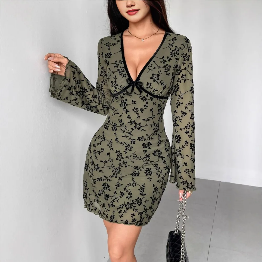 Vestidos 2025 mulher manga alargada dupla camada malha reunindo grande vestido com decote em v all-match baixo corte temperamento elegante casual sexy