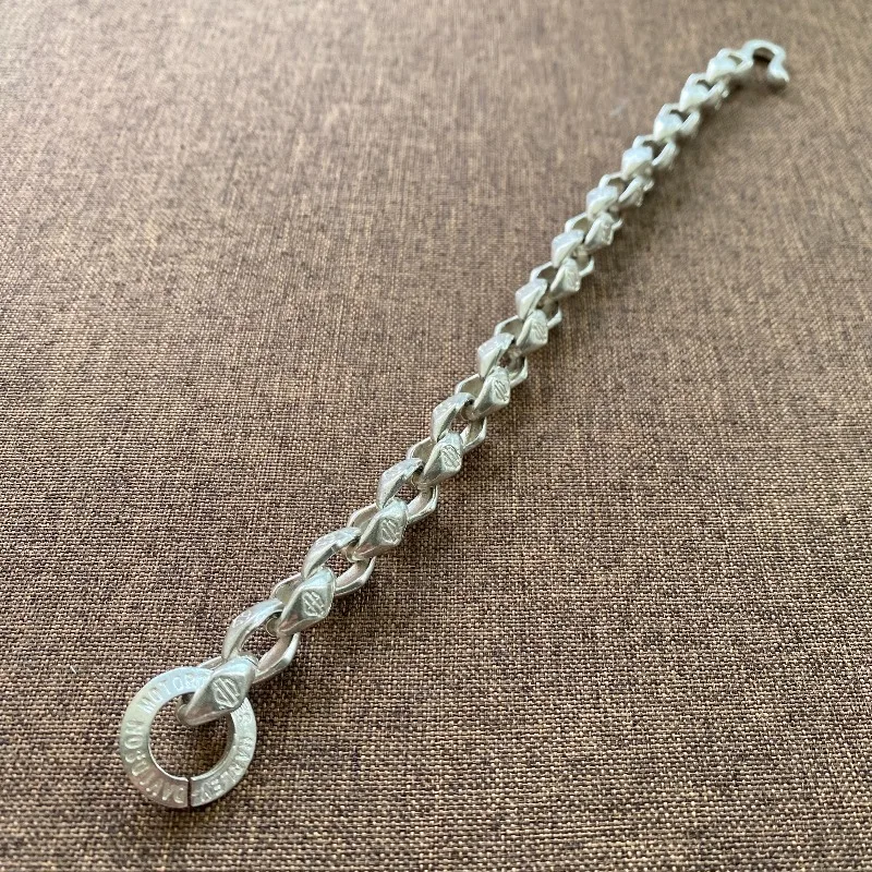 White Copper Embossed Biker Chain Bracelet, Retro Silver Tone Curb Bangle, Unisex Punk Streetwear Jewelry