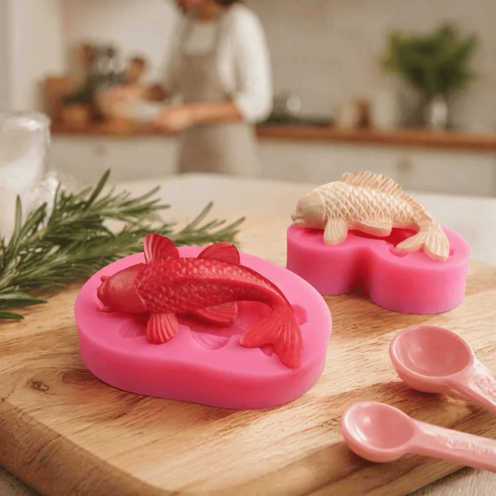 2pcs Creative Shape Silicone Silicone Fondant Mold Flexible Pink Goldfish Shape Mold Fish Shape Fish Shape Mold Cake Decorating