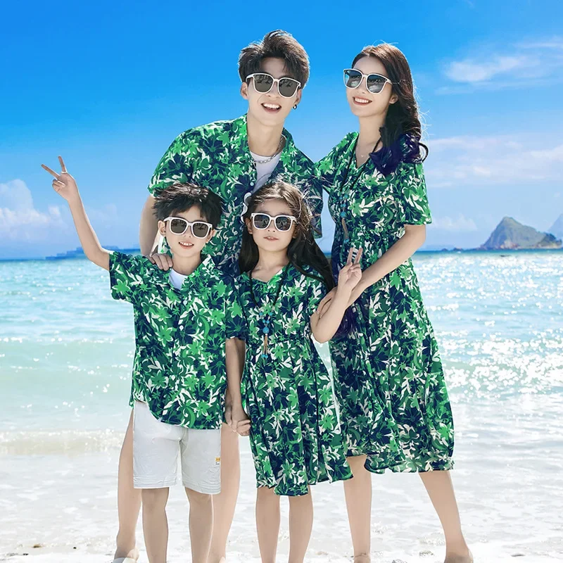 Holiday Look Family Green Clothes Mother and Daughter Resort Beach Dress Vacation Father Son Shirt Shorts Two Piece Outfits Sets