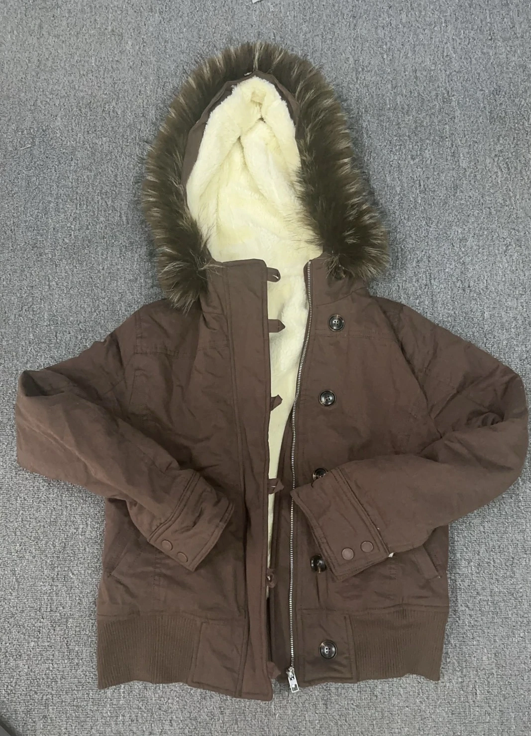 La giacca invernale SLE vintage può ospitare la fodera marrone FCE JAET da donna slim e con bottoni in pelliccia e cerniera lunga con cerniera lunga