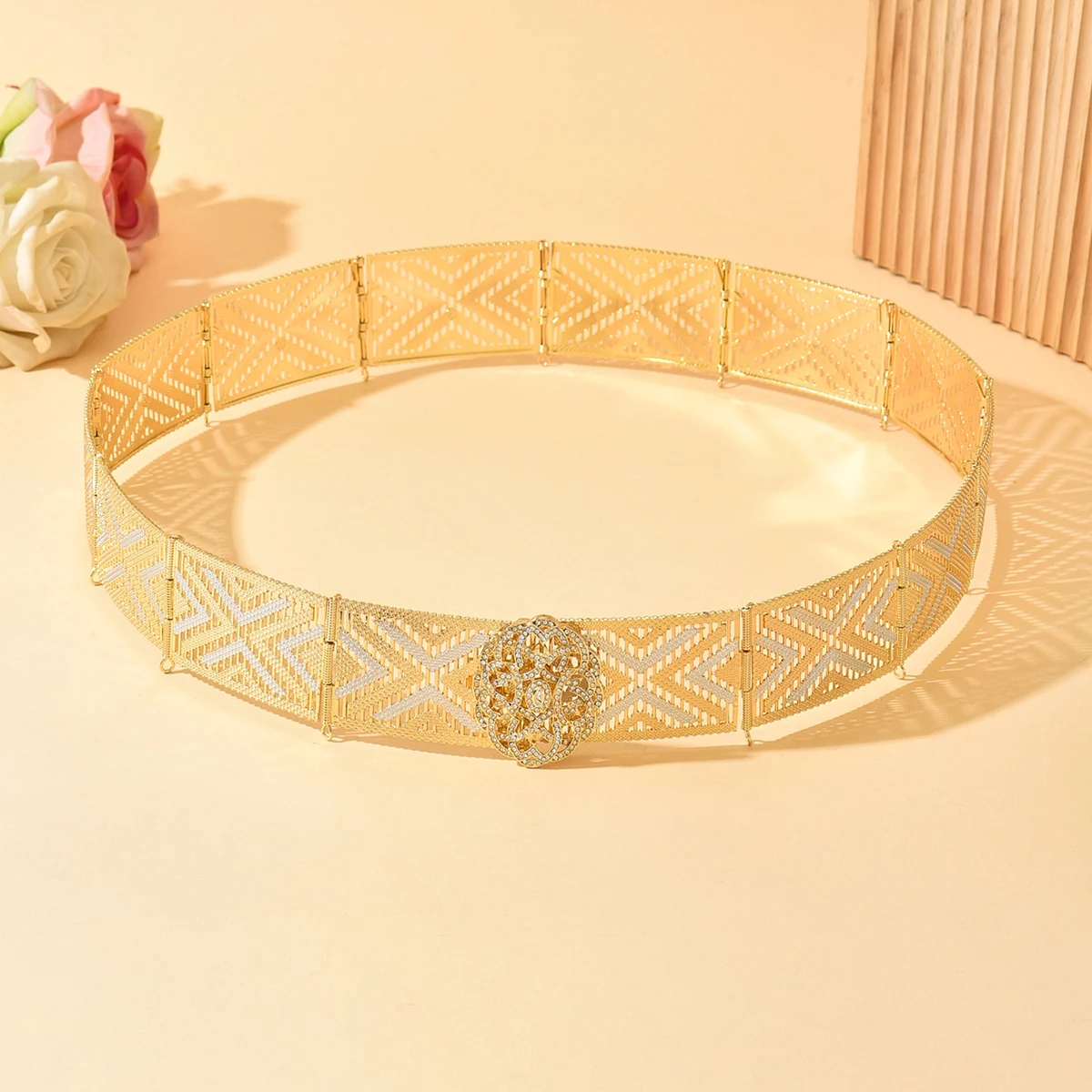 

Bridal Golden Mesh Belt With Diamond Buckle - Wedding Accessory Featuring Intricate Pattern For Elegant Bridal Outfits