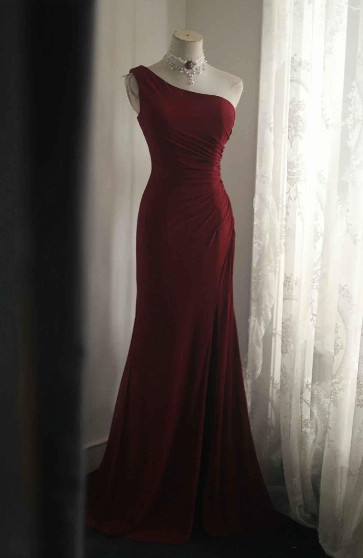 

Elegant Retro Red Fishtail Evening Gown One Shoulder Side Slit Irregular Wrinkling Host Occasions Wedding Grown Birthday Party