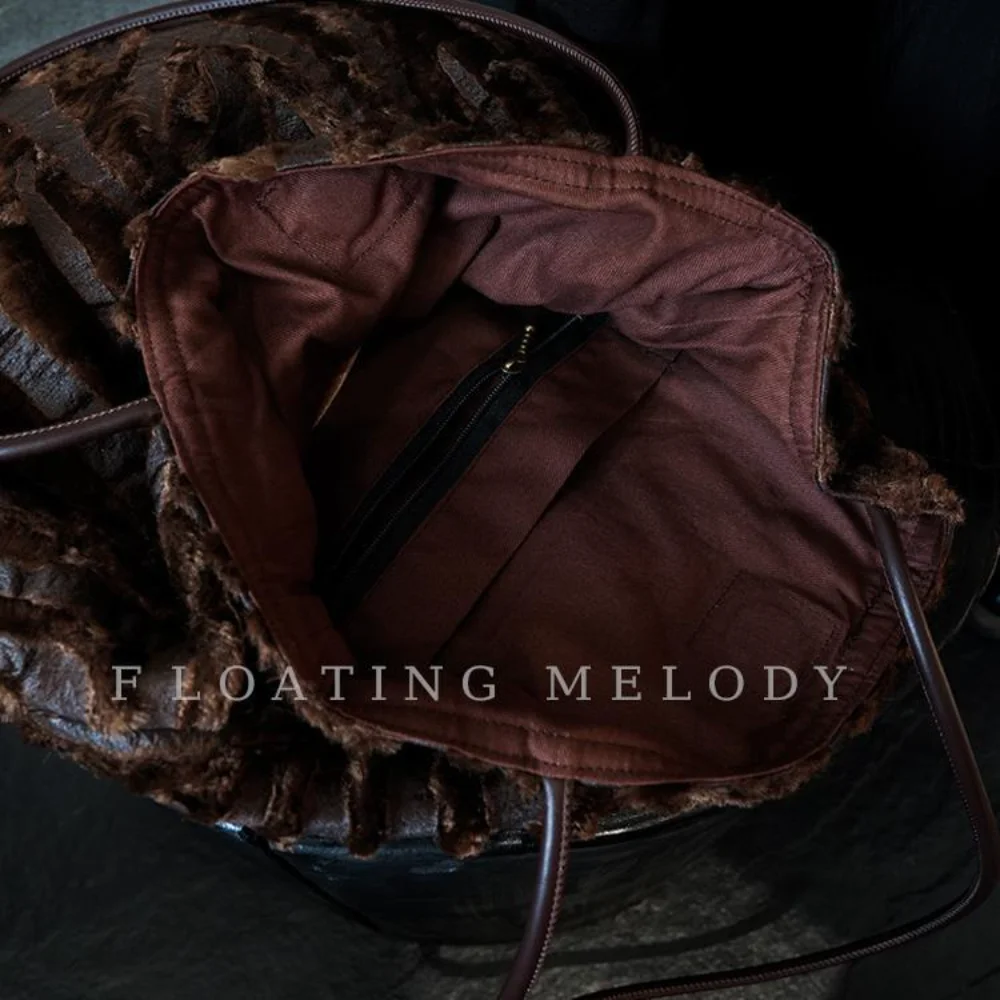 حقيبة نسائية تحت الإبط بتصميم متخصص وحقيبة يد قهوة عميقة وحقيبة كتف من الفرو للسفر للاستخدام اليومي #2