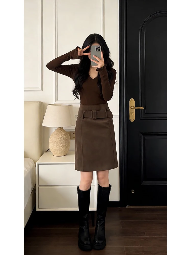 High Waist Straight Cut Coffee Color Half Skirt Women's Fashion Slimming Commute Skirt Korean Retro Style Early Spring New Ar...