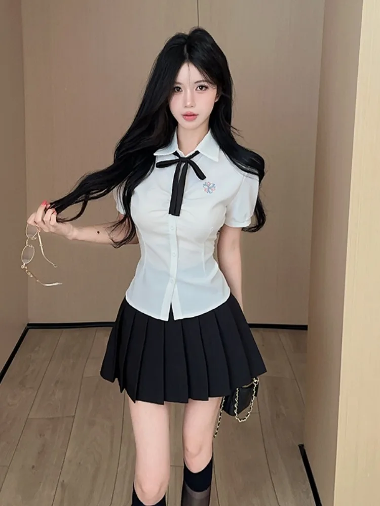 

White Pure Desire JK Uniform Set with Waist-Cinching Shirt And Pleated Skirt for Summer Short Sleeve College Style Outfit