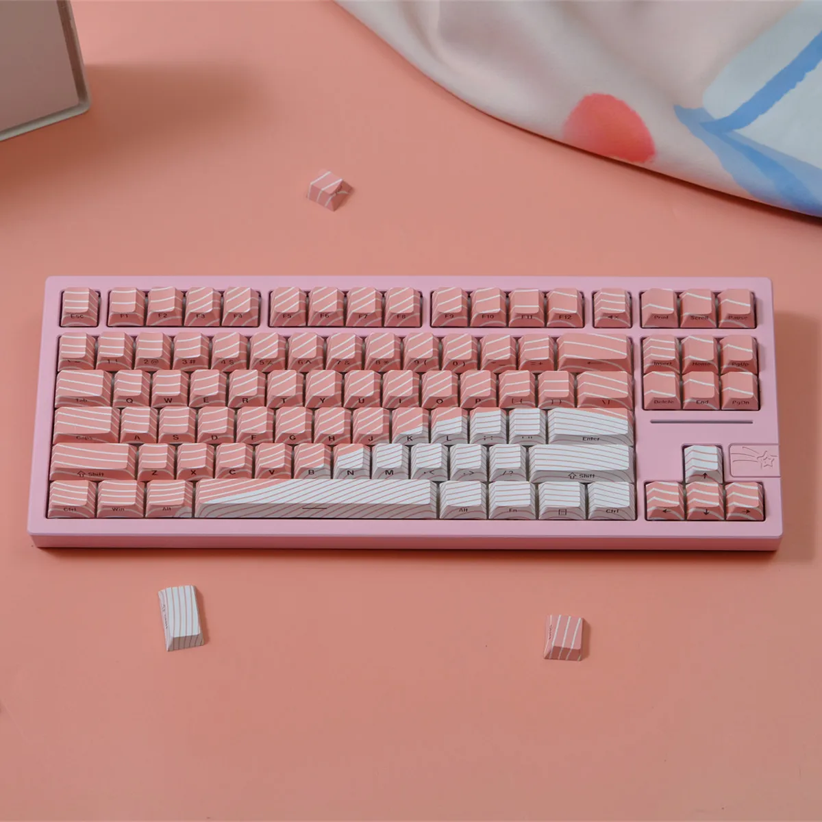 

Pink wavy side engraved transparent keycap PBT thermal sublimation mechanical keyboard cap wootin keycap