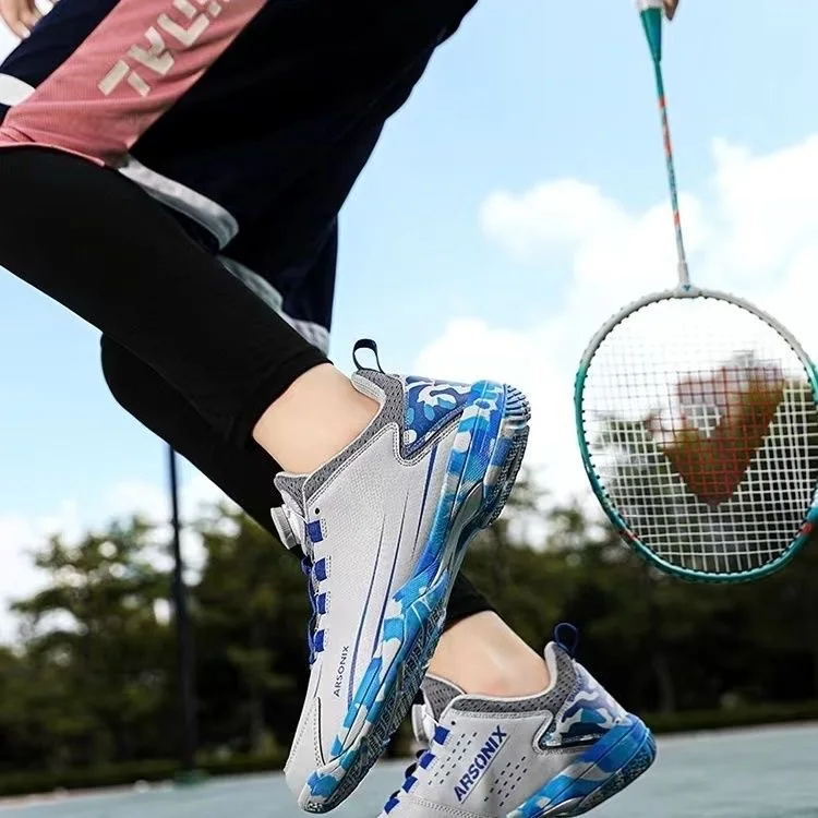 Sepatu tenis meja profesional pria sepatu bulu tangkis nyaman antiselip dalam ruangan sepatu lapangan pria bermerek latihan bulu tangkis