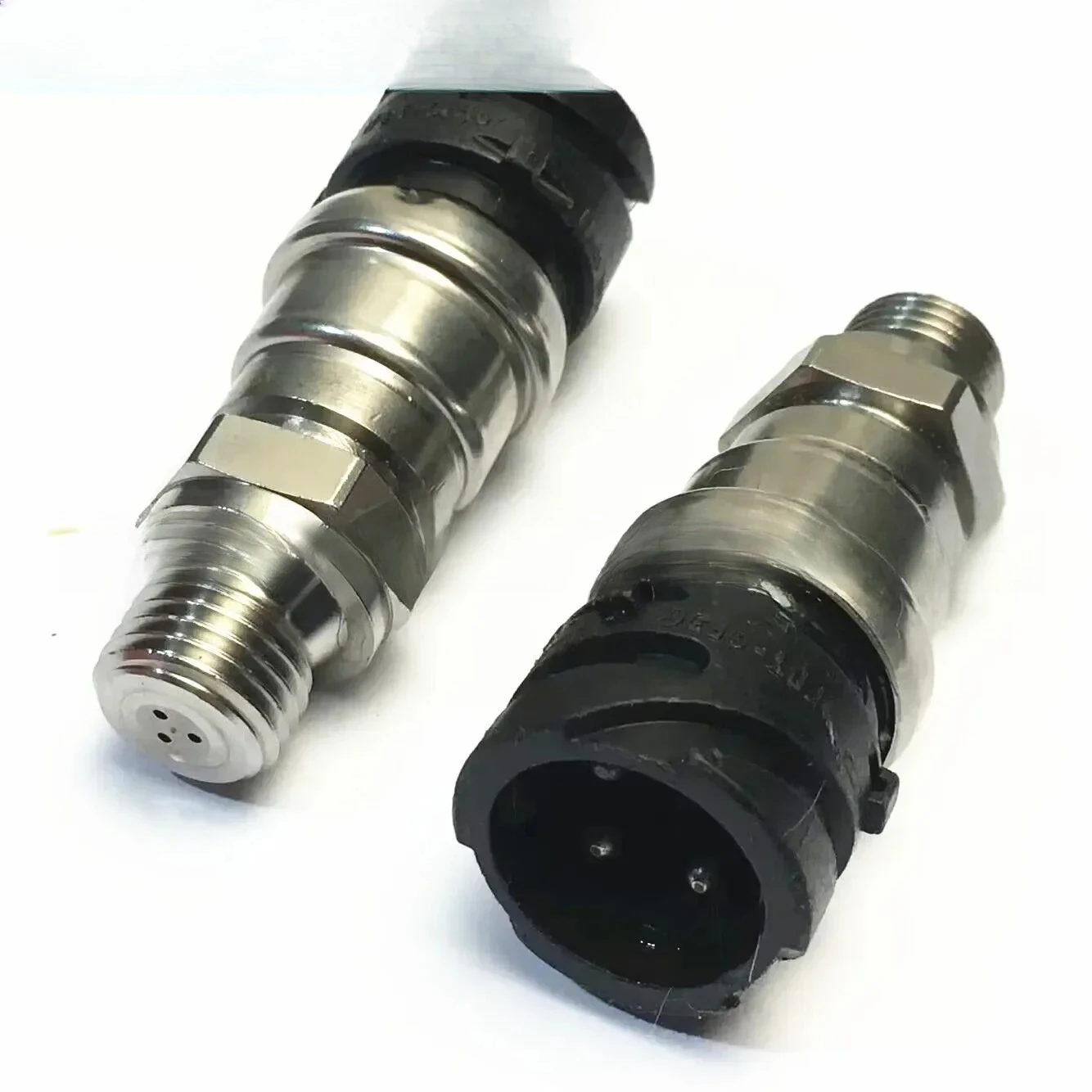 

For Volvo Heavy Duty Oil Pressure Sensor 1001-1033 15151789 P4000-5175